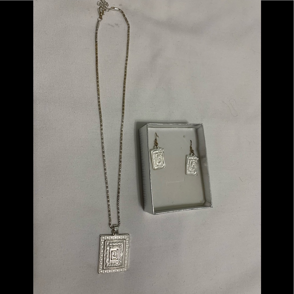 Greek Key Design Jewelry Set - Picture 2 of 3
